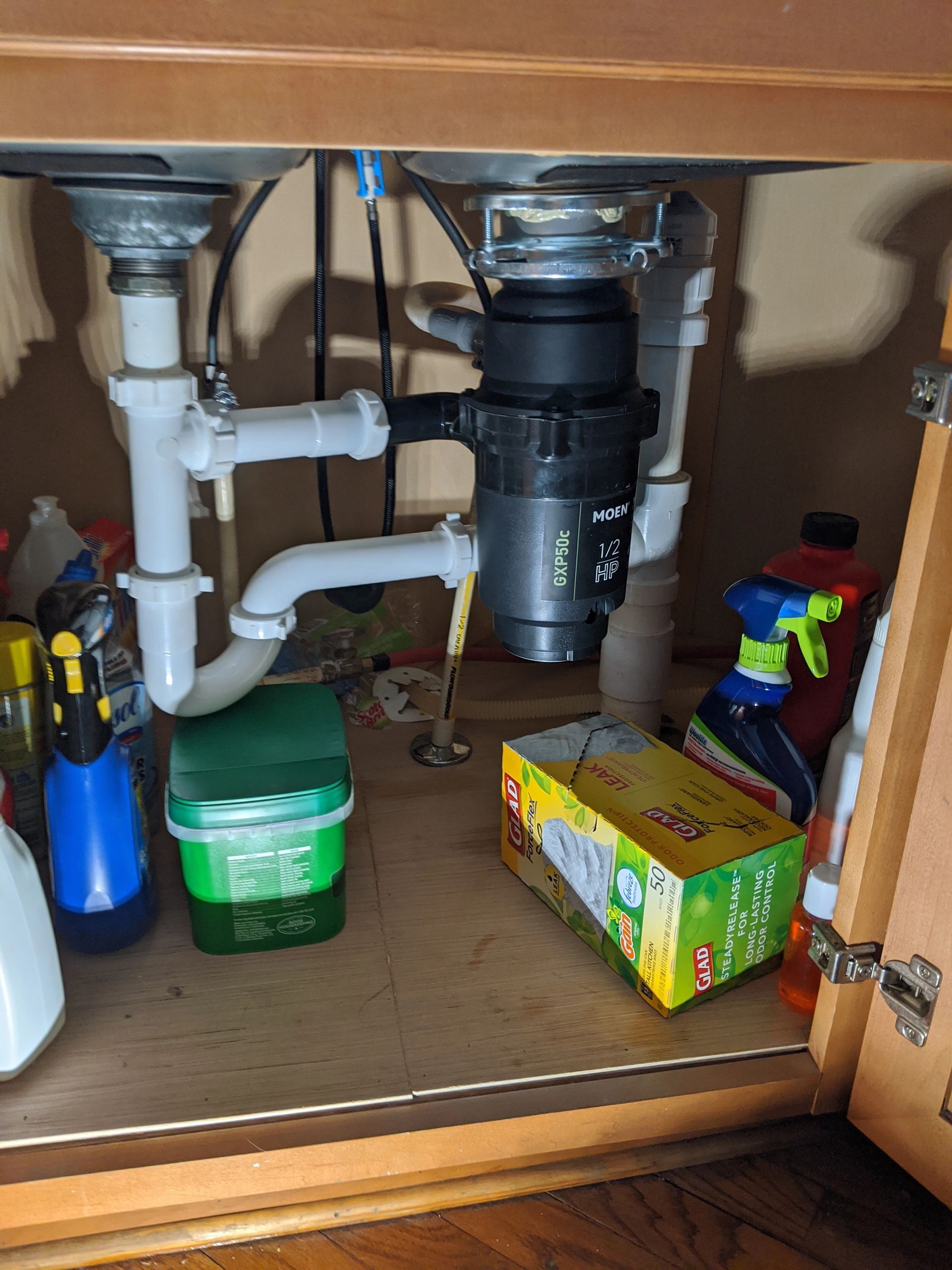 Under-sink drain plumbing